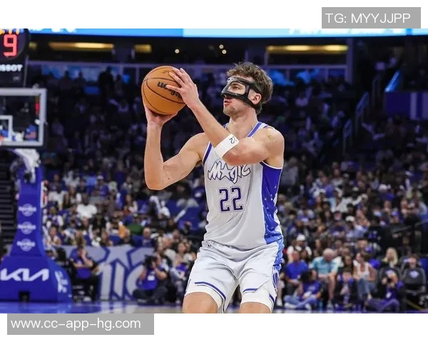 鲍威尔表现出色三分精准罚球稳定助力球队争胜