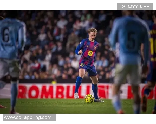 巴萨训练最新动态莱万缺席门将首发人选仍待揭晓