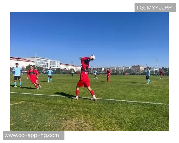 海港B队热身赛表现出色李圣龙对阵镇江队20分钟内贡献1射2传