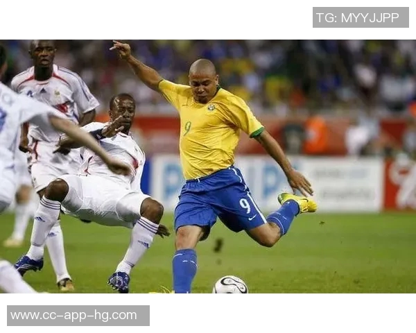 巴西双星闯荡欧洲之路坎坷恩德里克外租法甲罗克一年后回归巴西